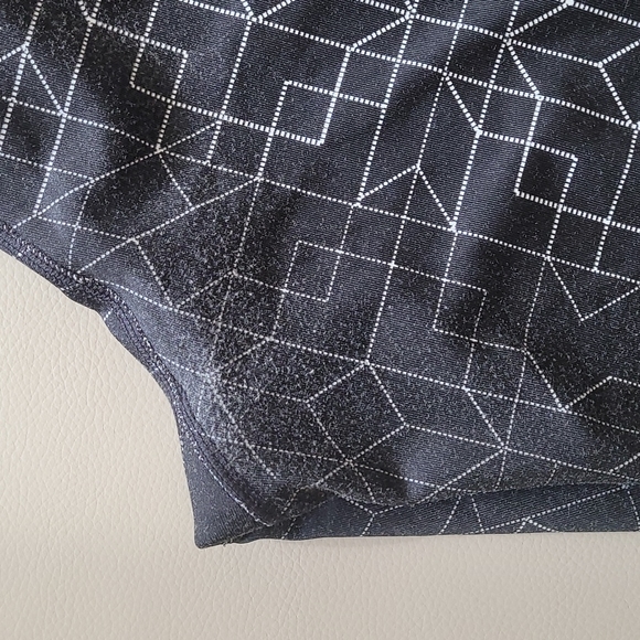 Nike Dri Fit Leggings - Picture 3 of 3